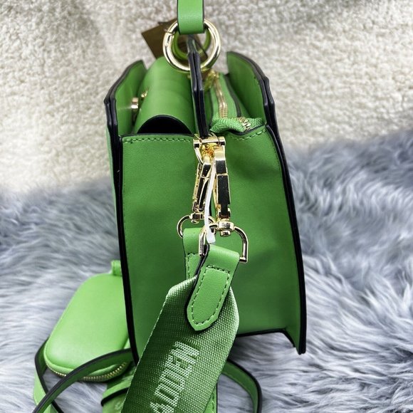 Steve Madden Bevelyn Satchel Crossbody Bag Kelly Green Air Pod Tik Tik Viral NWT - Picture 3 of 8